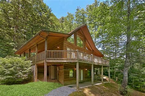 Vacation rental home on lake michigan above the dunes and nestled in the woods, overlooking the private beach. Pet Friendly Vacation Rentals in Tennessee and Lodgings ...