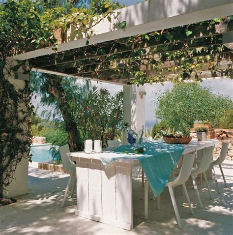 Outside Dining Area Mediterranean Style Homes Mediterranean Decor