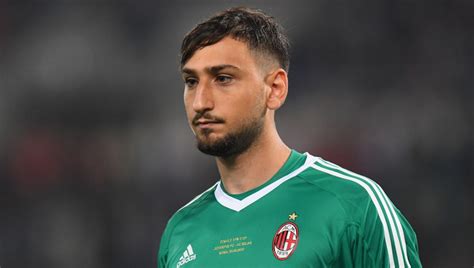 €60.00m* feb 25, 1999 in castellammare di stabia, italy. Gianluigi Donnarumma Reportedly Lined Up By Chelsea as Thibaut Courtois Replacement | 90min