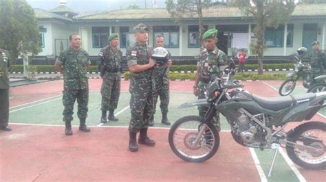 Dandim 1602/ende juga menjelaskan dalam perekrutan ada 4 sumber yaitu perekrutan taruna akademi militer, perekrutan sepa menwa/sepa pk, perekrutan secaba pk dan perekrutan. Dandim Manggarai Ingatkan Anggota Harus Jadi Contoh di Masyarakat - Pos Kupang