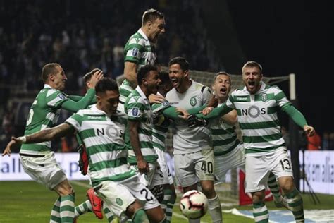 Toute la ligue d'un seul coup d'œil. Penalties smile on Sporting again as Lions retain Taça da Liga crown