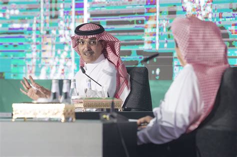 .خبر تحديث اسعار البنزين محلياً , اي في جميع مناطق ومدن المملكة العربية السعودية , وفي هذا الصدد نوافيكم بالتفاصيل التي تم نشهرا قبل ساعات بخصوص تخفيض اسعار البنزين في المملكة العربية السعودية للربع الرابع من السنة الميلادية الحالية 2019. الجدعان: لا تغيير في سياسة رسوم الوافدين.. ومراجعة أسعار ...