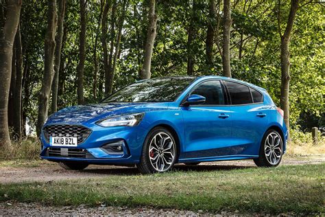 Ford Focus St Line 15 Ecoblue 120 2018 Review Motoring Research