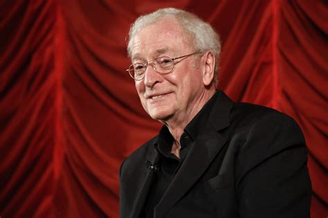 Sir michael caine, 88, received the crystal globe for outstanding contribution to world cinema at the e 55th karlovy vary international film festival in the czech republic on friday. Frases de Michael Caine | Citações e frases famosas