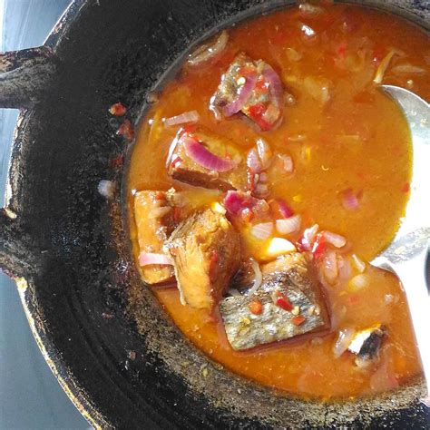 Kali ini kami akan berkongsikan resepi masak asam ikan tenggiri. Ikan Talang Masin Masak Asam | EnyAbdullah.Com