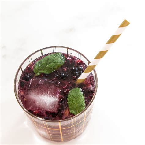 This time of year, you can bet that yearwood will be paying tribute to her mom and grandma in the kitchen. Blackberry-Black Pepper Cocktail | Recipe in 2020 ...