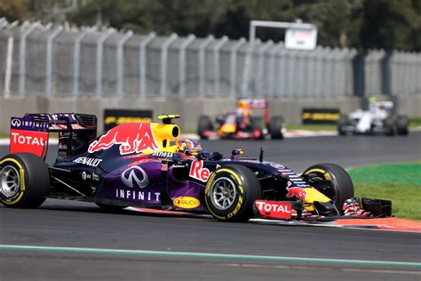 Red Bull Gebruikt Nieuwe Renault Motor In Brazilië Formule1nl