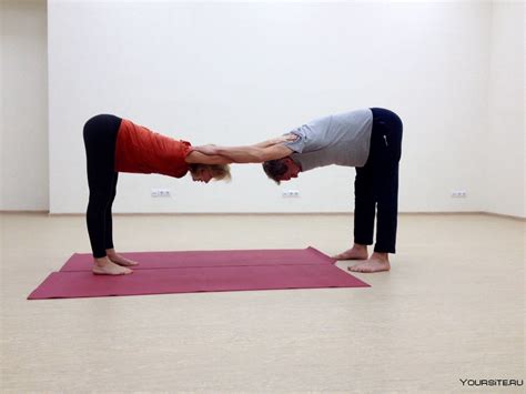 Позы для йоги на двоих легкие 37 фото
