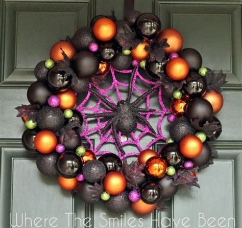 10 Crafty Diy Halloween Wreaths Fun Wreaths To Celebrate Halloween