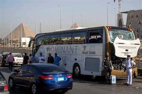Bomb Hits Tourist Bus In Egypt Near Giza Pyramids