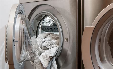 Teen Gets Stuck In Washing Machine Playing Hide And Seek