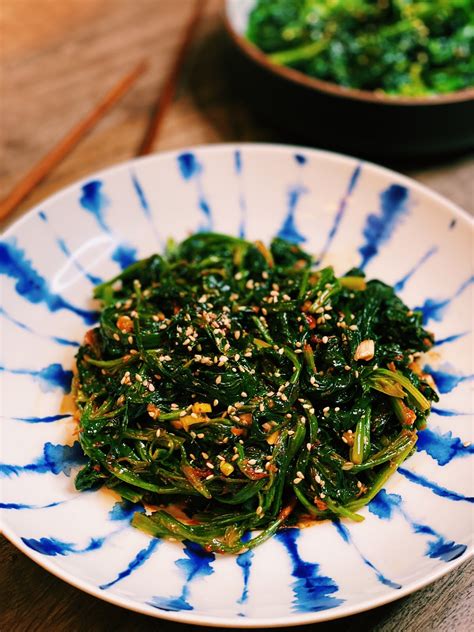 Korean Spinach Salad 2 Ways Sigumchi Namul Tiffy Cooks