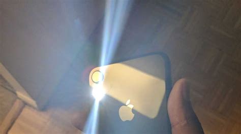 Iphone 11 / 11 pro max: Why iPhone flashlight seems to turn itself on and how to ...