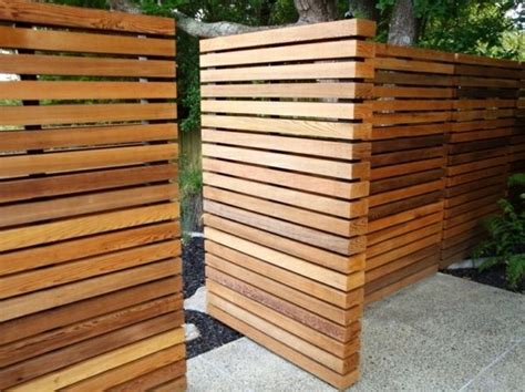 Holzzäune für den garten sind beliebter denn je. Holzzaun Designs - Schöne Exterieur Lösungen | Zaun garten ...