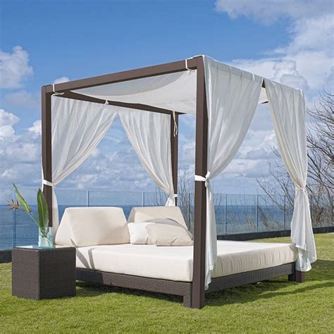 The patio round rattan daybed comes with a retractable canopy, which equipped with high quality gas spring for convenient using. Skyline Design, Outdoor, Daybed, day bed, Anibal ...