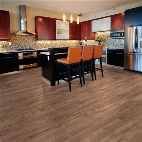 Extravagant dynamic xxl is the floor for those who aren't afraid to make a statement with their home. DYNAMIC PLANK Rustic Pecan 35725 - Jims Floor Depot