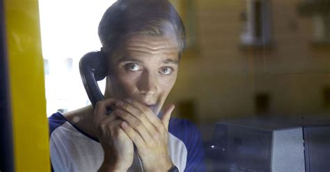 Fresca, juvenil y vertiginosa, deutschland 83 cuenta a ritmo de música pop la odisea de un joven que se ve obligado a cambiar radicalmente su manera de ver el mundo en mitad de la. Deutschland 83