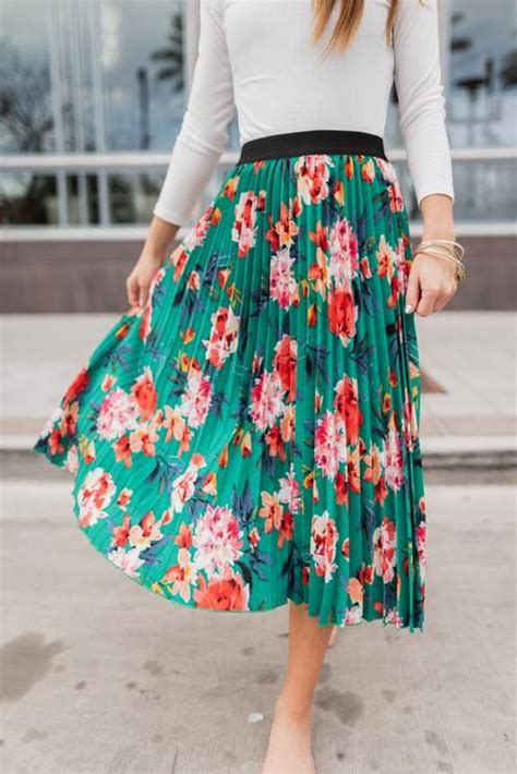 The Garden Party Pleated Skirt In Green Floral Skirt Outfits Pleated Skirt Outfit Floral