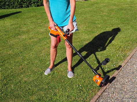 Cordless Strimmer Grass Trimmer Kit inc 18v Lithium Battery and Charger ...