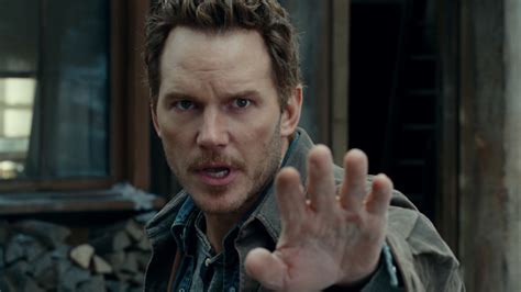 Watch Jurassic World Dominions Chris Pratt Teach Sam Neill His Signature Raptor Move Cinemablend