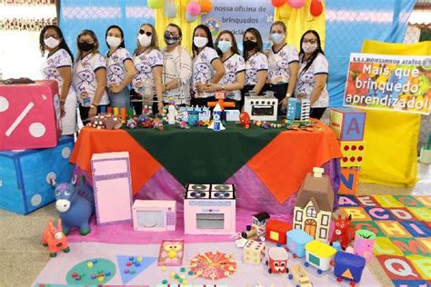 Secretaria De Educação Realiza Oficina De Brinquedos Recicláveis Com As