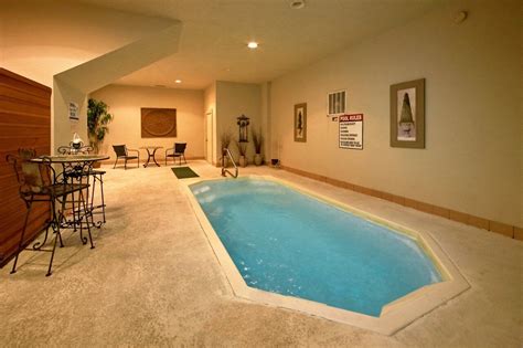 Splish Splash Cabin In Sevierville Pool Bedroom Luxury Hot Tubs