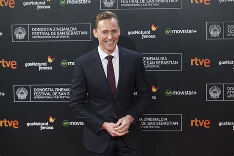 Where does tom hiddleston live in north west london? Chi è Tom Hiddleston | tutto sul 'Loki' del cinema e della TV