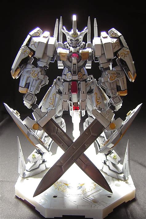 Custom Build 1100 Knight Gundam Avalanche Exia