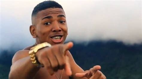 Download on the app store get it on google play. Nego do Borel chora ao som de Anderson Freire