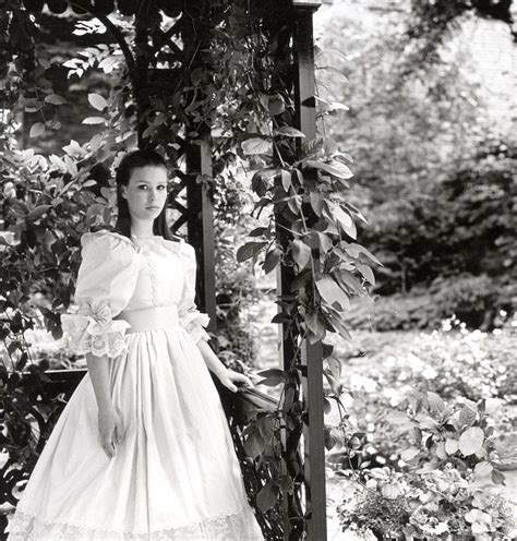Salary, married, wedding, spouse, family. The Queen's affections for Princess Margaret's daughter ...