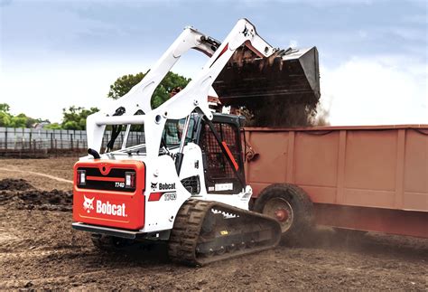Bobcat Unveils M2 Series Skid Steer Compact Track Loaders With Big
