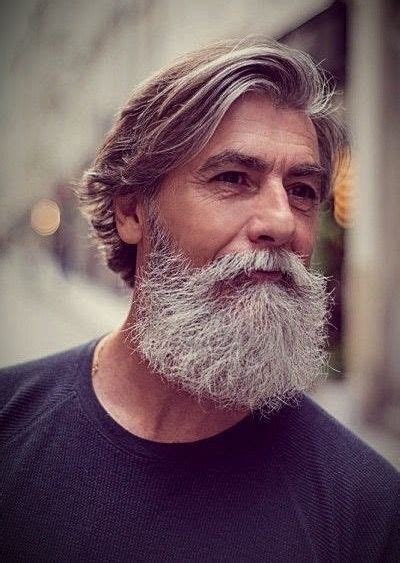 Amazing Hairstyle With Beard For Men Over 40 Years 06