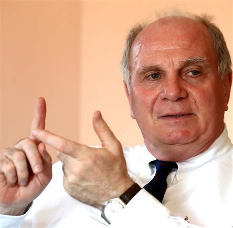 Gleiches gilt für seine steuerschuld in millionenhöhe, die ihm eine zeit seiner tätigkeit für die bayern hat uli hoeneß nie gerüchte über sein gehalt oder seine vermögenssituation kommentiert. Uli Hoeneß: Von der Gefängnisdirektorin gab es das größte ...