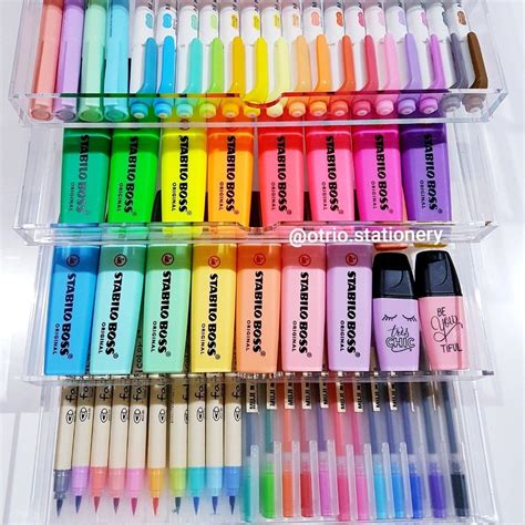 Browse Otrios Collection Of Highlighters Brush Pens Markers Gel