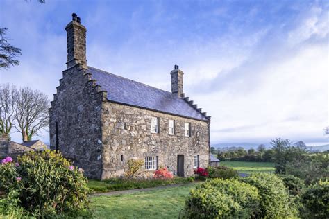 10 Beautiful Old And New Houses From The United Kingdom