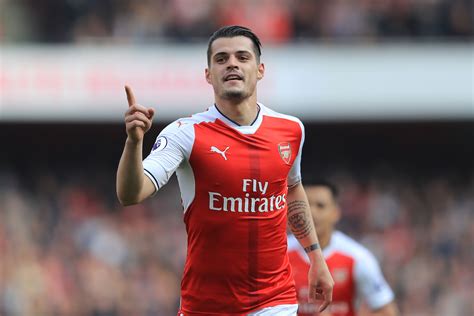 Summer signing granit xhaka visits emirates stadium for the first time, and meets his new colleagues. Arsenal: 3 obstacles separating Granit Xhaka from captaincy