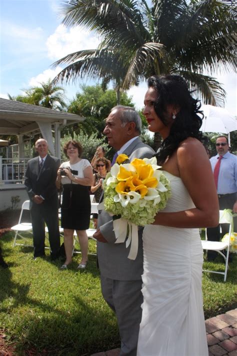 Pinturas sipa , especialistas en pinturas, conoce todos nuestros productos de pintura. Wedding Flowers from ENCHANTED FLORIST OF CAPE CORAL ...