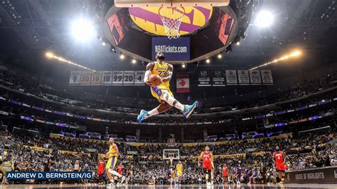 Lebron James And Kobe Bryant Become Dunking Twins In Stunning Side By