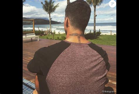 His birthday, what he did before fame, his family life, fun trivia facts, popularity he was born in são sebastião, são paulo, brazil to simone medina. Gabriel Medina: conheça hoje (21) as tatuagens do anjo do ...