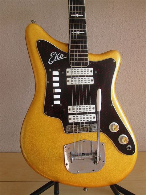 EKO 500 V4 Early 1960s Gold Sparkle Reverb Guitar Tips Guitar Art