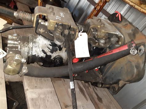 John Deere 240 Skid Steer Main Hydraulic Pump Pt Kv25952 Kv20037