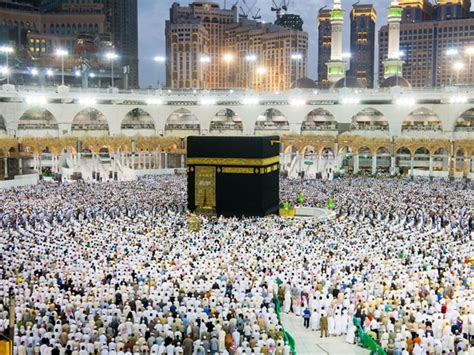 ومن رأت ان طفلها الصغير كان مريضا في المنام دل ذلك على انه بصحة جيدة ٬ ولكنه سيزعجها بتصرفاته ٬ ومن رأى انه التقط طفلا صغيرا في المنام. العمرة في المنام للعزباء | نواعم