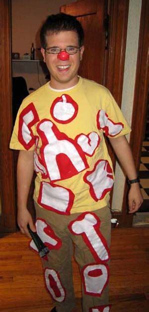 24 Embarrassing Homemade Halloween Costumes Smosh If This Had Red