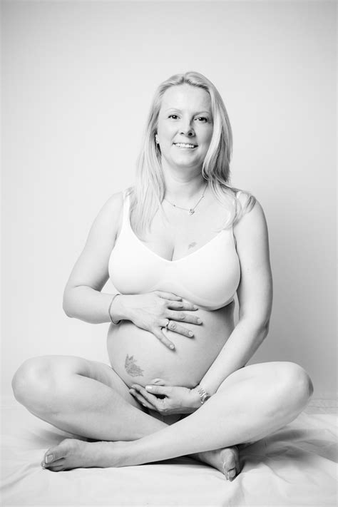 Pin On Maternity Pregnancy Photos