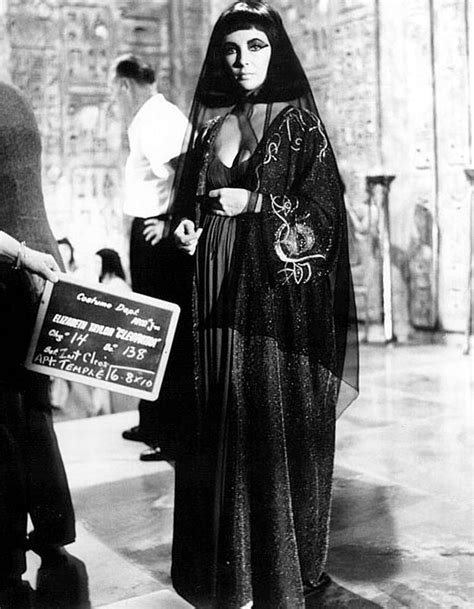 Elizabeth Tayloras Cleopatra Cleopatra Photo 19098745 Fanpop