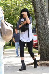 Kendall Jenner Kylie Jenner Going To Get Ice Cream In The Hamptons