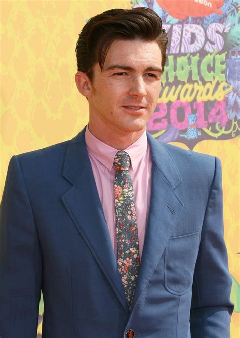 He is an actor, known for drake & josh (2004), superhero movie (2008) and yours, mine & ours (2005). Drake Bell Net Worth, Height, Weight, Age, Bio