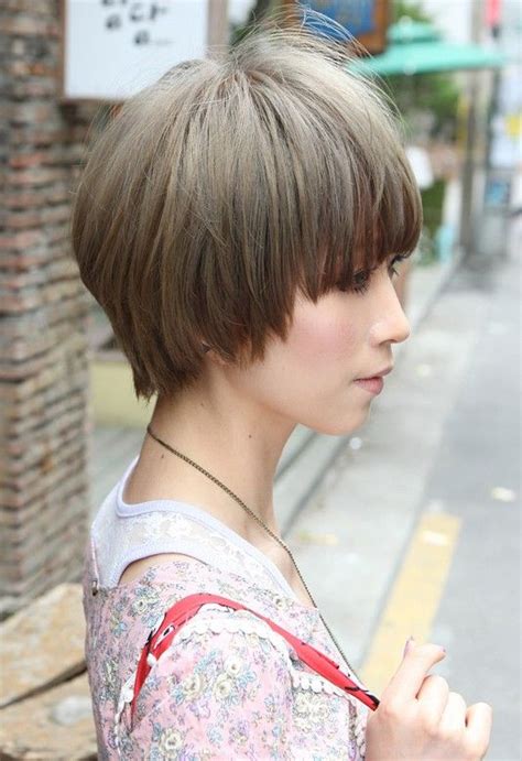 Stylish Short Japanese Hairstyles With Long Bangs