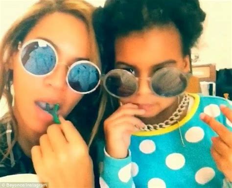 Happys Blog Viral Pix Of Beyonce And Blue Ivy In Matching Shades
