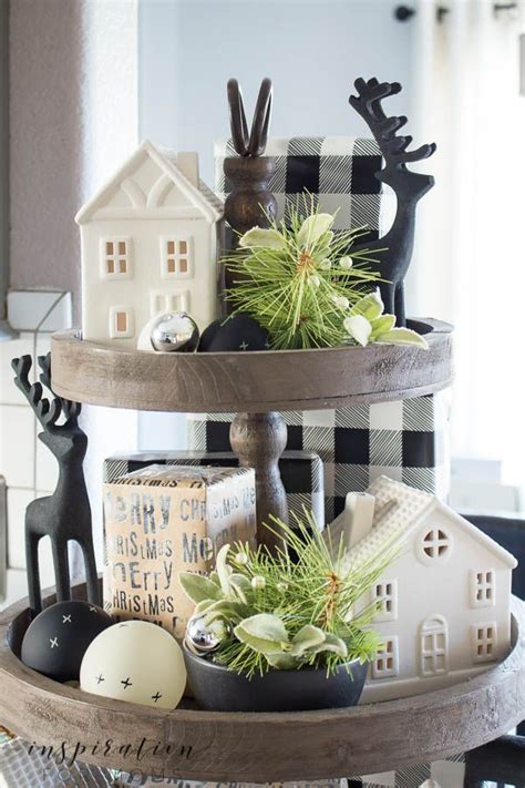 Discover How To Easily Decorate A Farmhouse Tray For Christmas In A Few